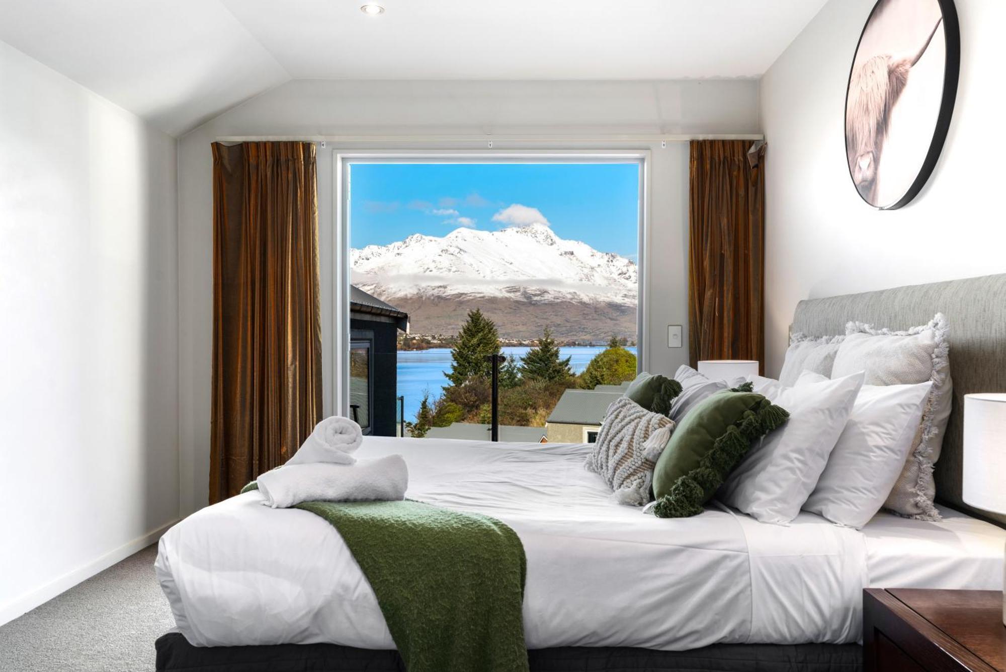 Lakefront Living - 4 Bedrm Apartment Alpine Vilage Queenstown Buitenkant foto