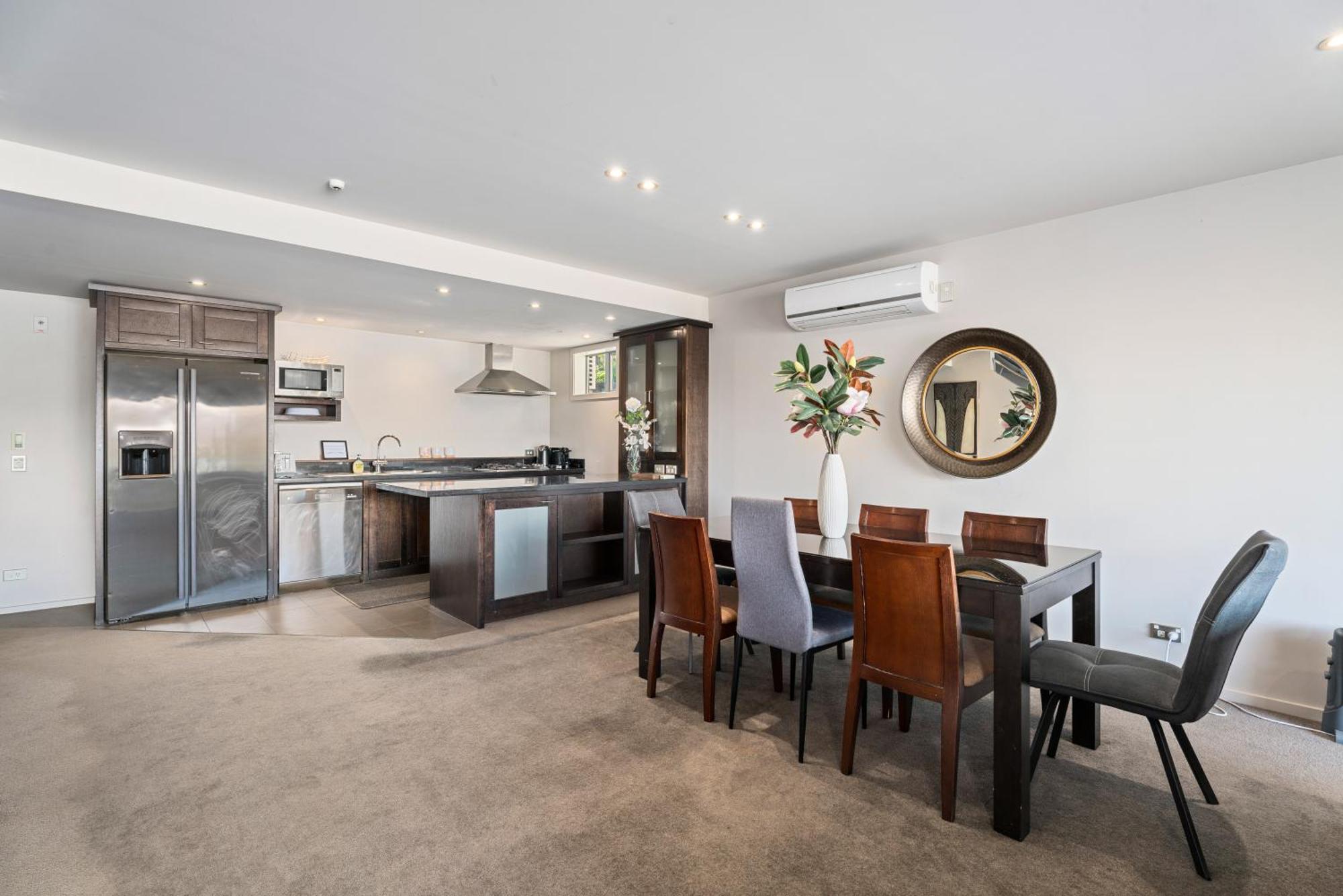 Lakefront Living - 4 Bedrm Apartment Alpine Vilage Queenstown Buitenkant foto
